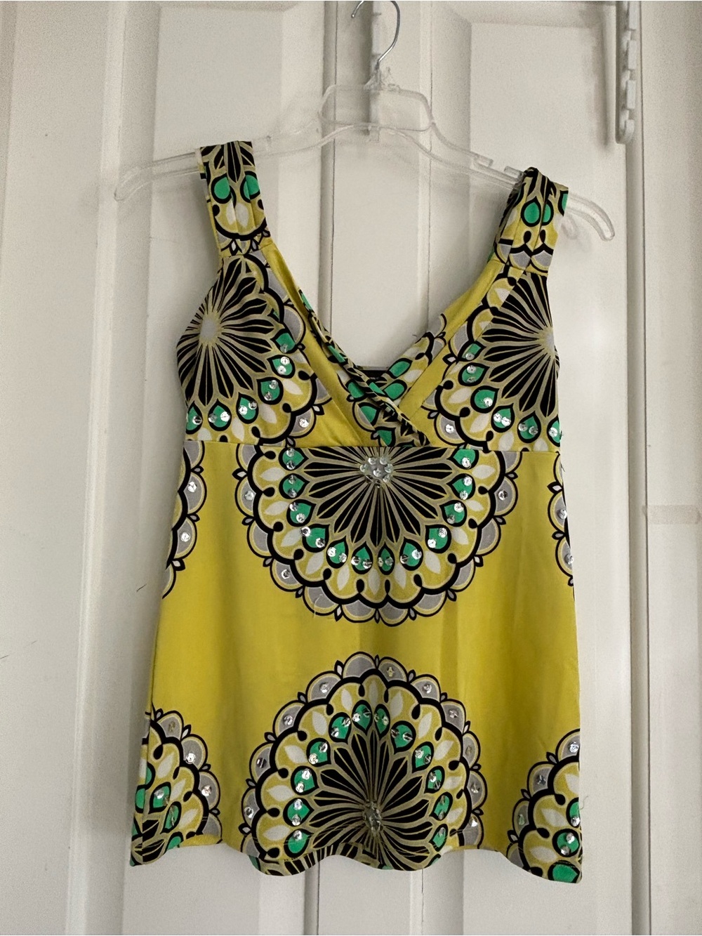 INC petite P . Yellow Patterned Sleeveless V-Neck Dress